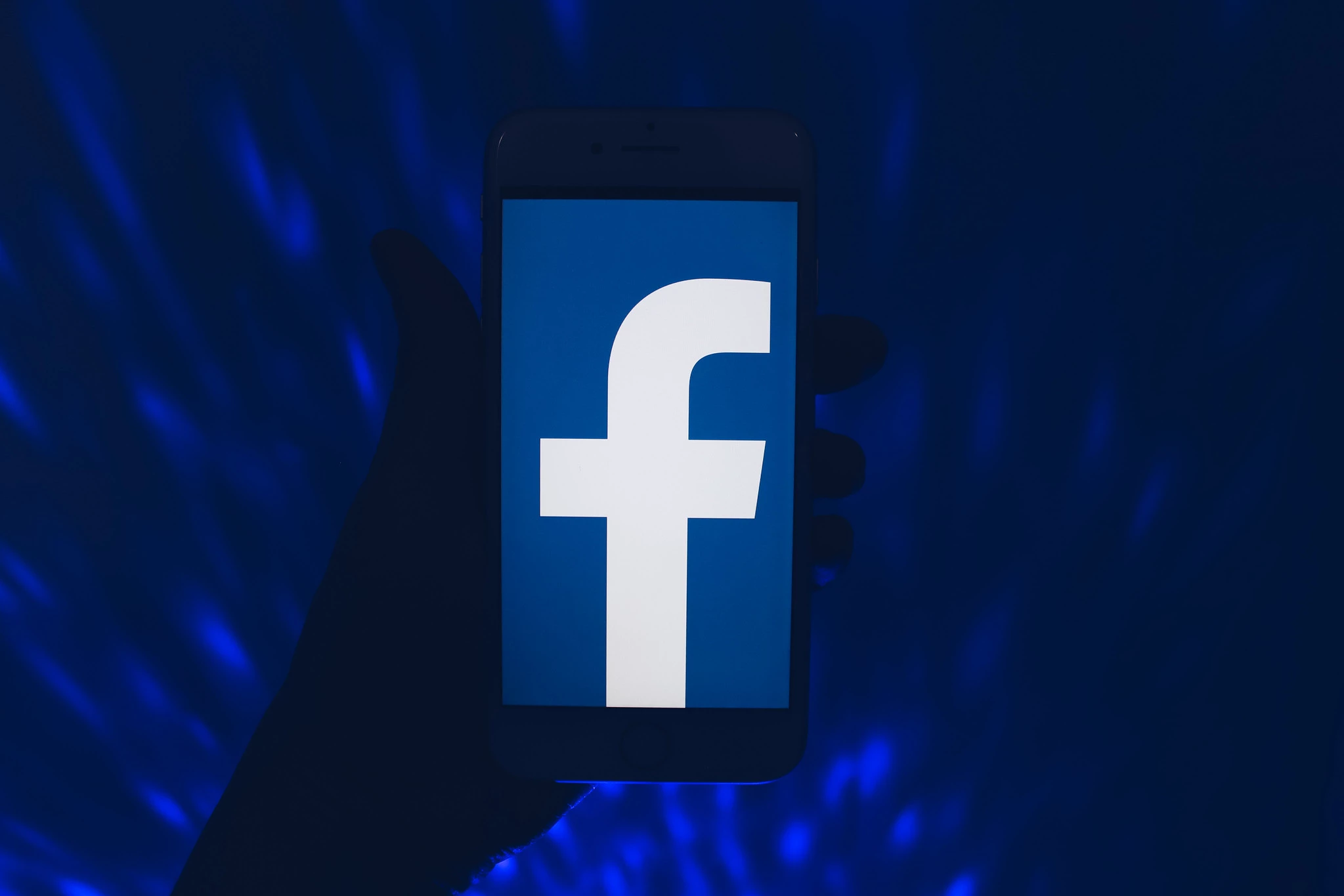 Facebook закриває свою платформу для подкастів