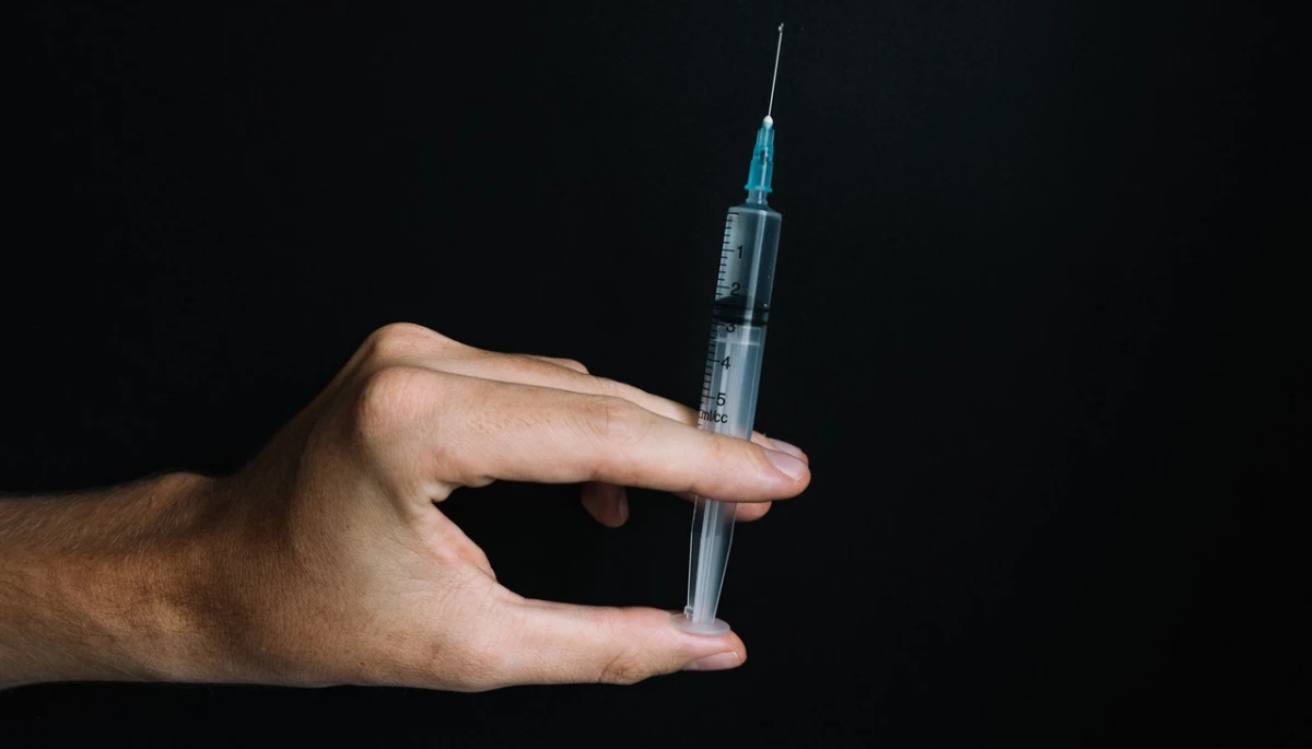 Маніпуляція: вакцина проти COVID-19 призводить до чоловічого безпліддя