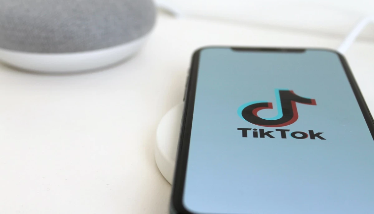 У Великій Британії TikTok посів вагоме місце як джерело новин для дорослих — дослідження