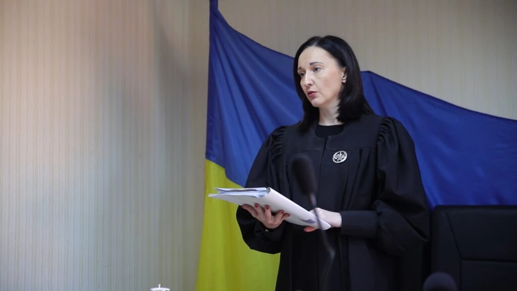 Українець отримав 5 років умовно за листування з донькою про позиції ЗСУ