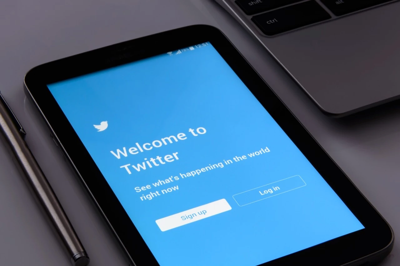 Twitter видалив 1500 акаунтів після скоординованої атаки тролів