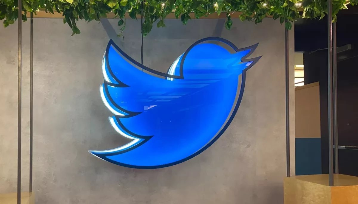 The Verge: Twitter заявляє про рекордне зростання користувачів після купівлі соцмережі Маском