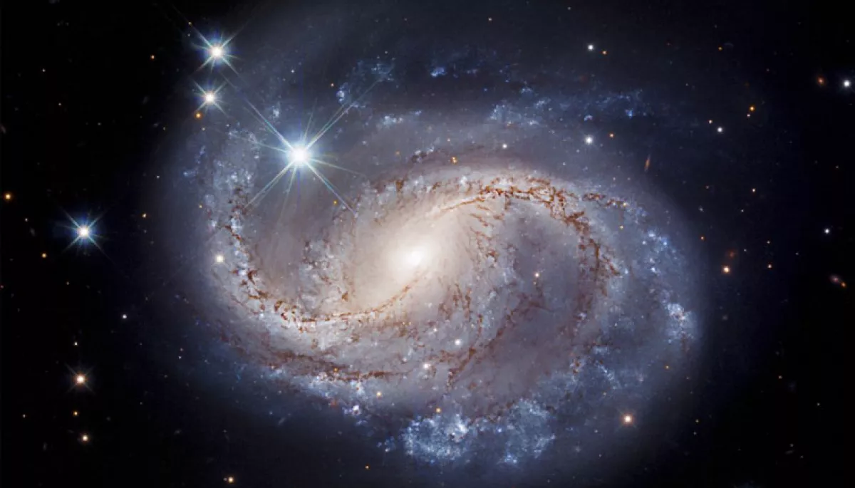 Телескоп Hubble зняв спіральну галактику за 214 мільйонів світлових років від Землі