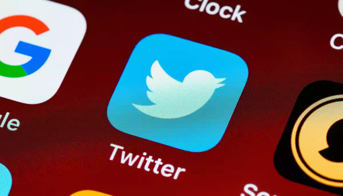 Підписники Twitter Blue отримали можливість публікувати твіти обсягом до 4 тисяч символів
