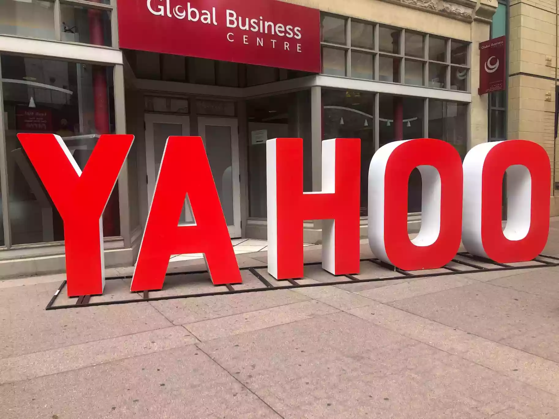 Yahoo скоротить майже 50% працівників рекламних технологій