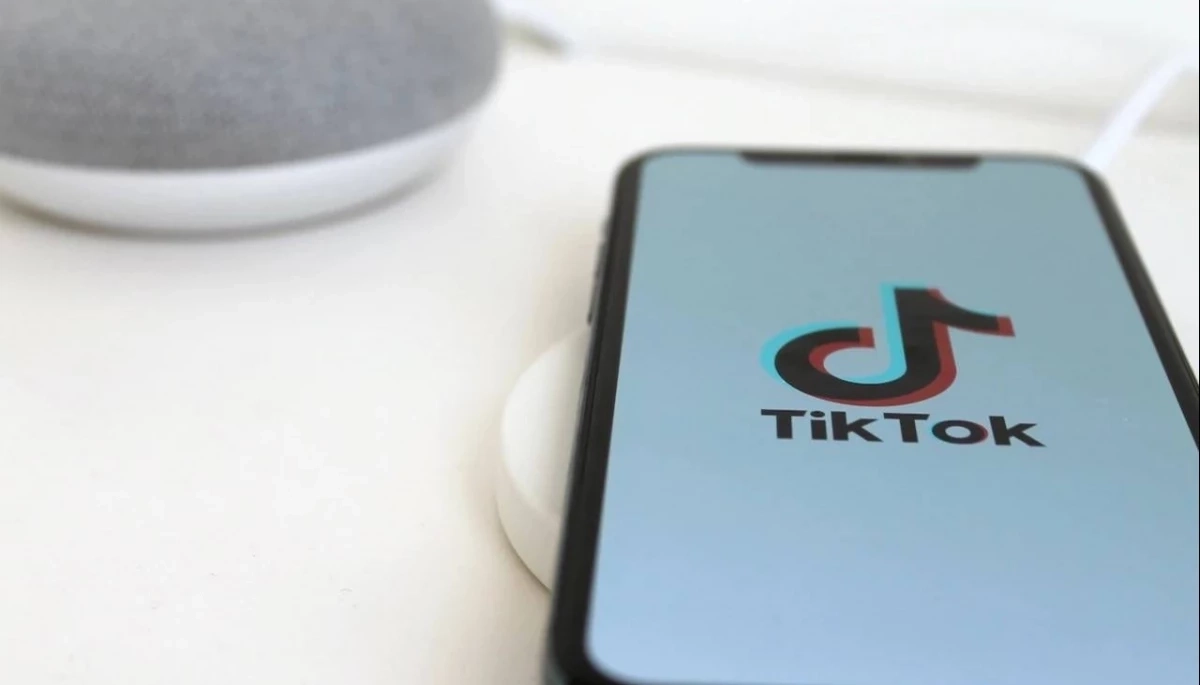 Працівників корпорації ВВС попросили видалити TikTok зі смартфонів