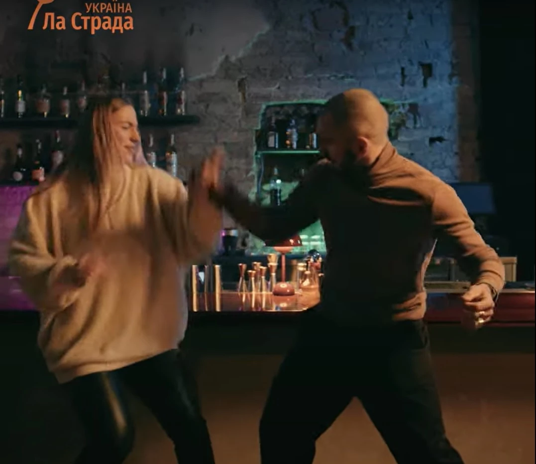 Для українок створили серію відео про самозахист у громадських місцях