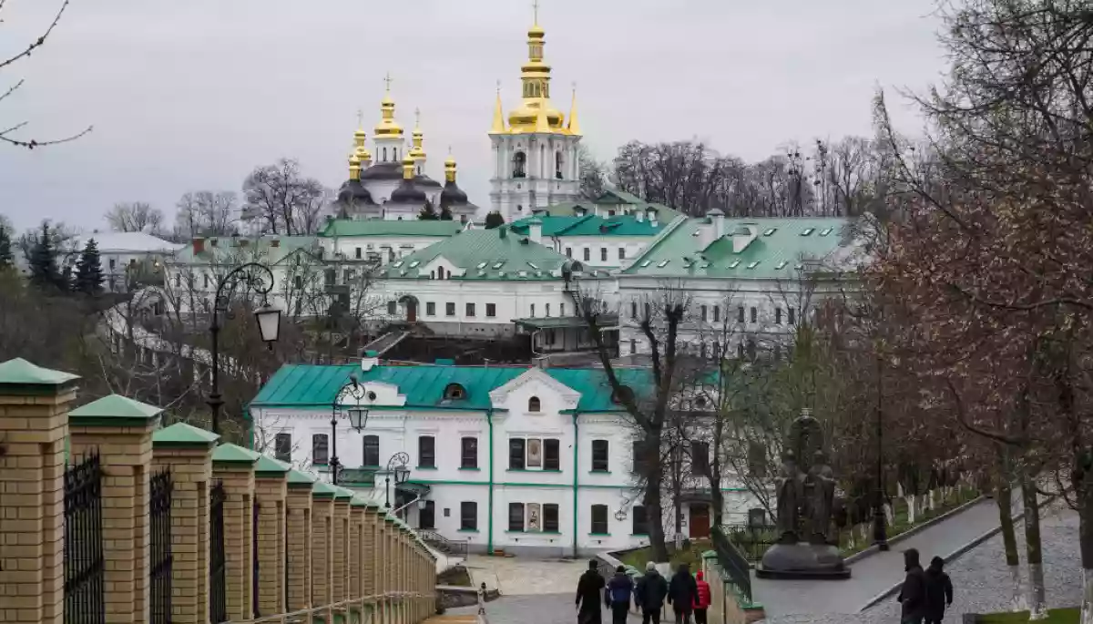 ЗМІ: З російських шкільних підручників почали прибирати згадки Києва