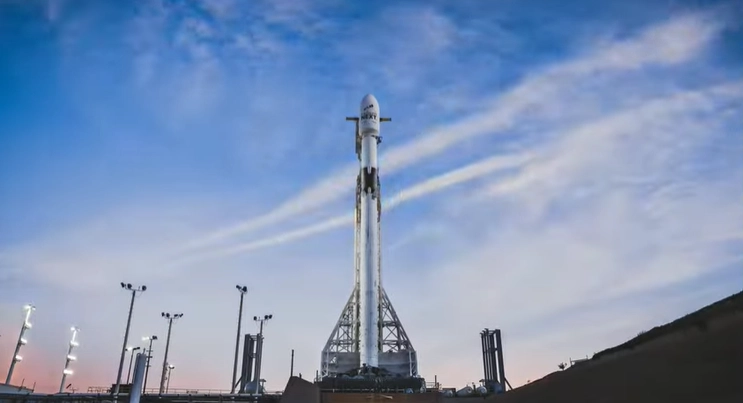Компанія SpaceX запустила на орбіту 56 нових супутників Starlink