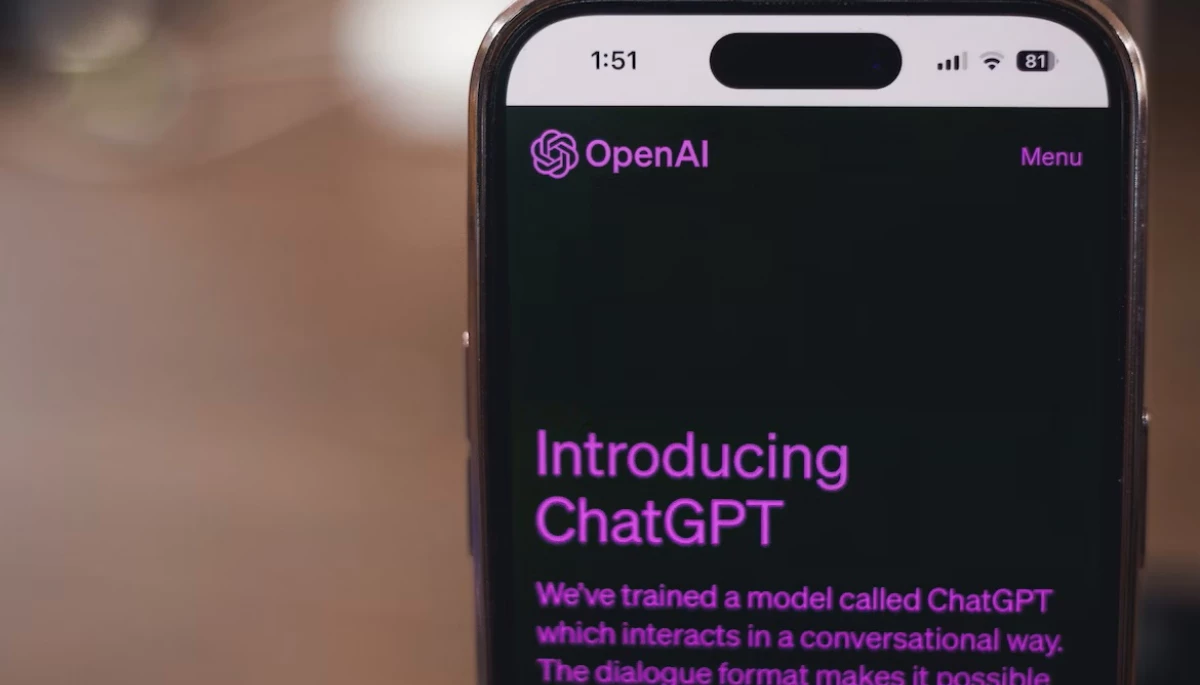 OpenAI випустила безкоштовний застосунок ChatGPT для iPhone
