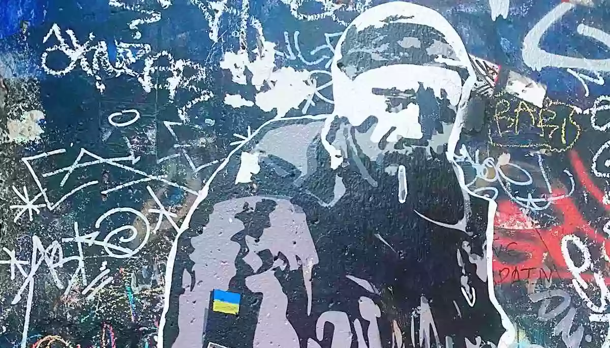 На фрагменті Берлінського муру створили графіті з Героєм України Олександром Мацієвським
