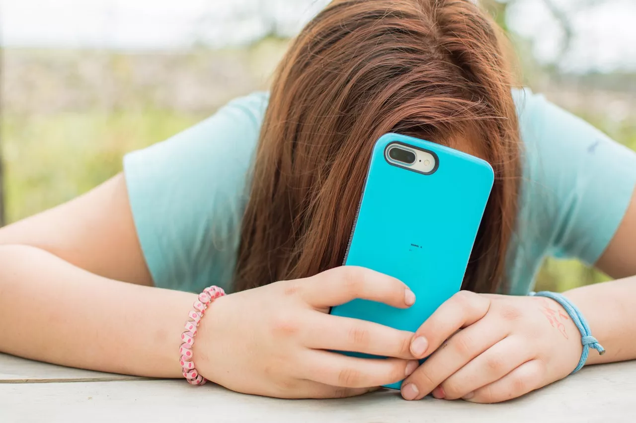 У Нідерландах школярам заборонять користуватися мобільними телефонами і гаджетами під час навчання