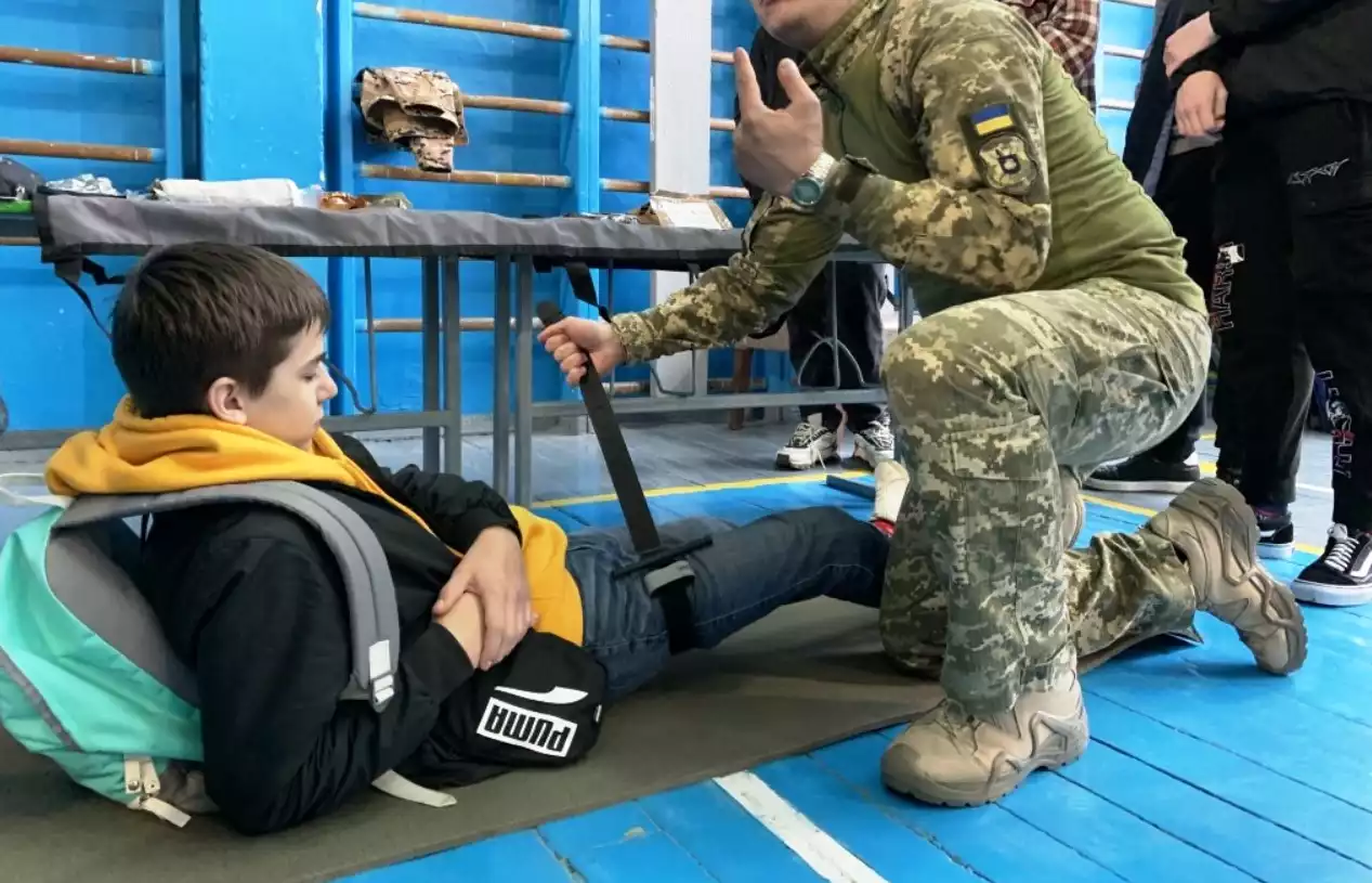У школах оновлять програму «Захисту України»