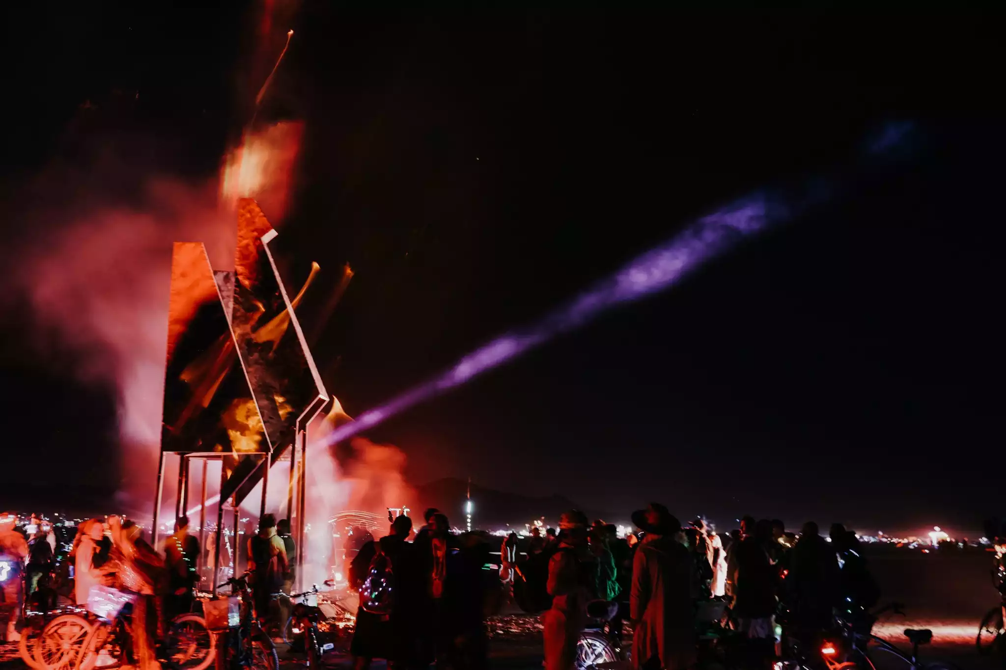 На Burning Man відкрили дві інсталяції від України