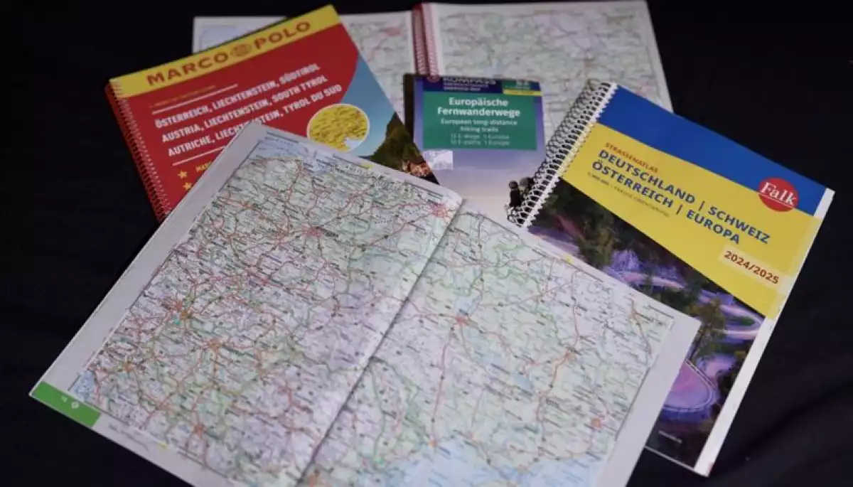 Німецька видавнича група випускає атласи і карти, в яких позначає Запорізьку та Херсонську області «спірними територіями»