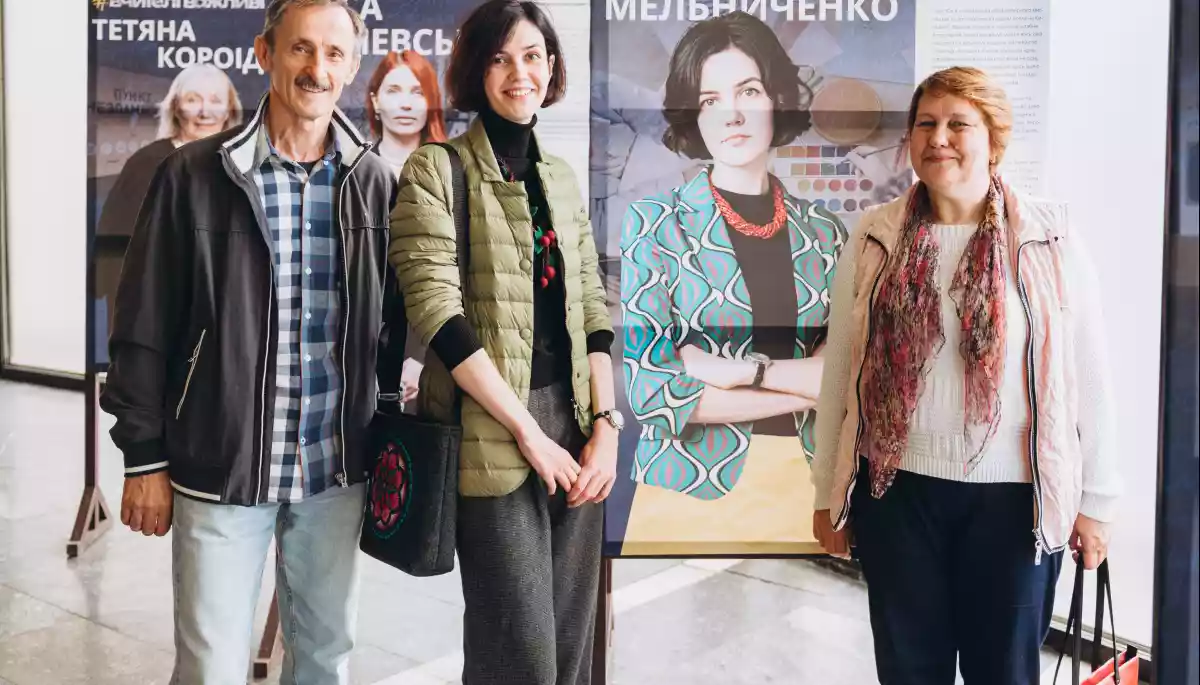 У київському метро відкрилася виставка, присвячена українським учителям