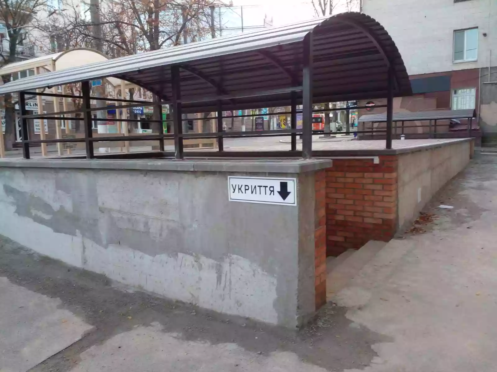 В Україні запустили бот, через який можна поскаржитися на зачинені укриття