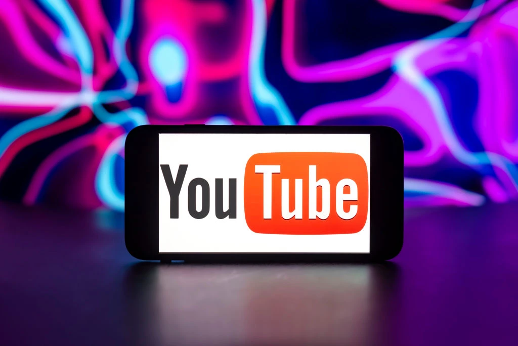 YouTube почав вимагати від авторів контенту позначати відео, створені за допомогою ШІ