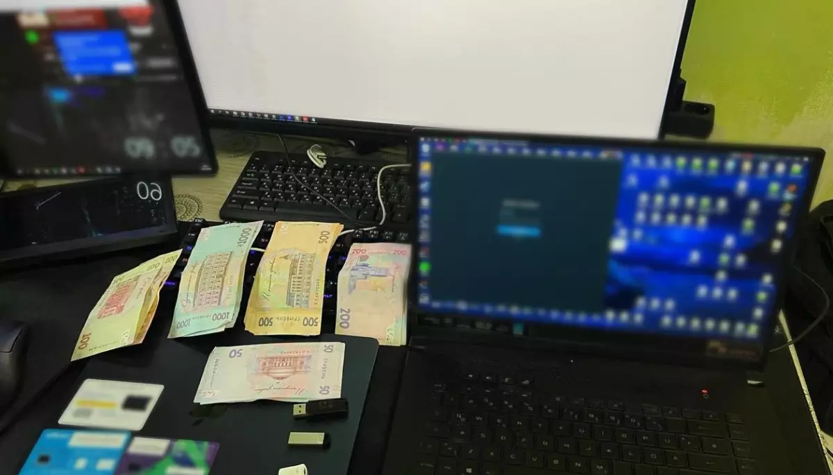 Кіберполіція викрила на Харківщині угруповання, яке викрадало облікові записи в інстаграмі