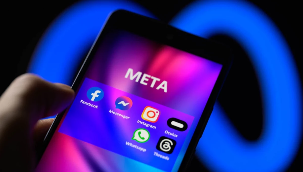 Компанію Meta розкритикували через зниження вікового порогу користування WhatsApp з 16 до 13 років