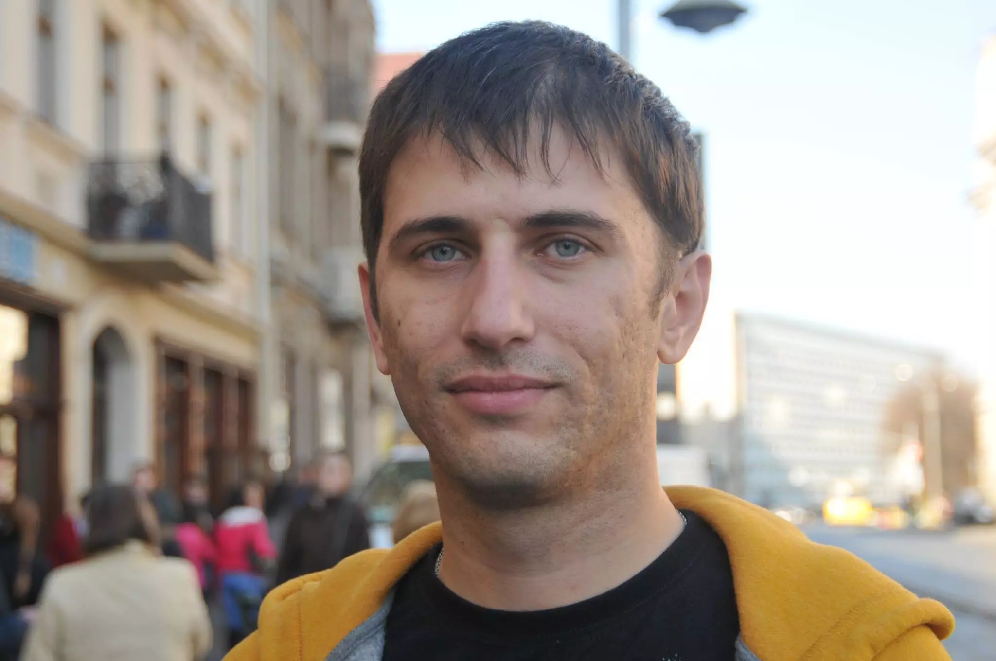 Громадський активіст через суд вимагає від «Apple Україна» пояснити співпрацю з компанією з Білорусі
