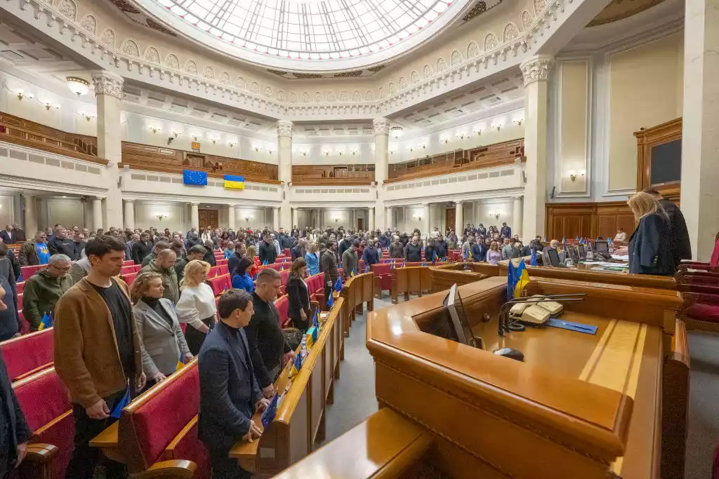 YouControl: за два роки народні депутати отримали 7 млрд грн сукупного доходу