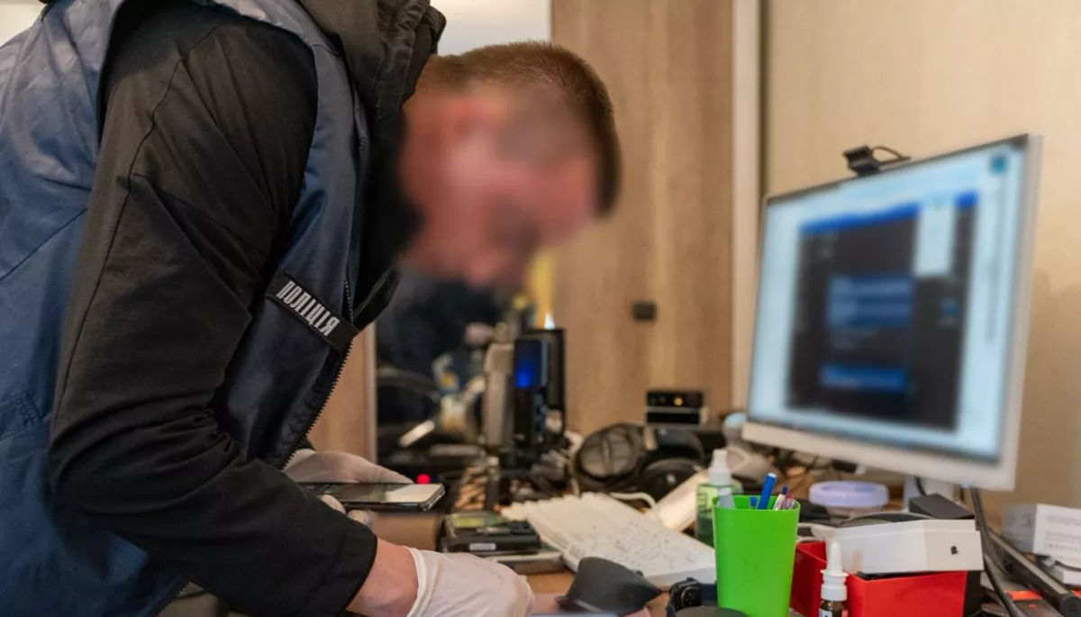 Правоохоронці викрили громадянина, який співпрацював з російськими хакерами
