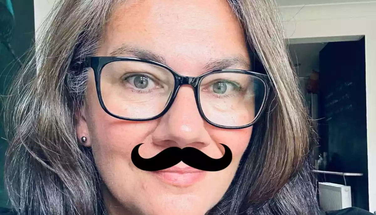 Жінки скаржаться, що охоплення постів на LinkedIn збільшується, якщо вдавати з себе чоловіків. Соцмережа заперечує