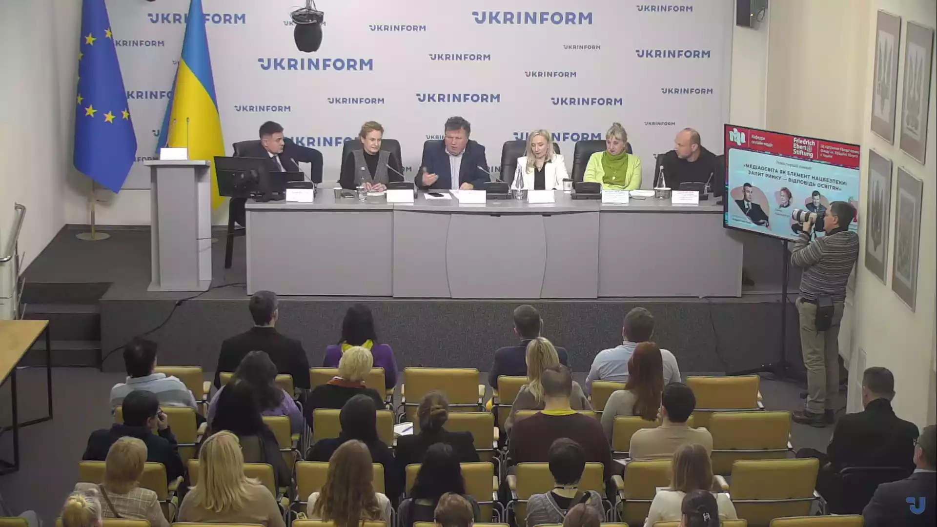 Мінкульт планує створити посібник з безпеки журналістів для студентів і практиків