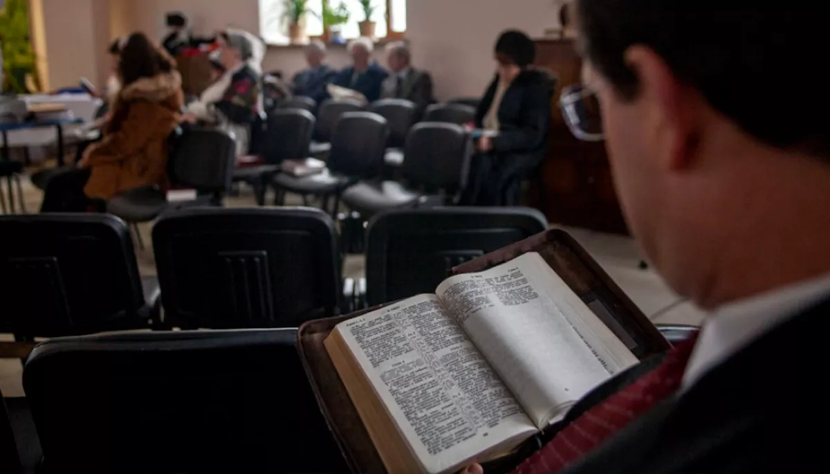 У Росії вірян змушують маркувати Біблії. Інакше книги можуть знищити