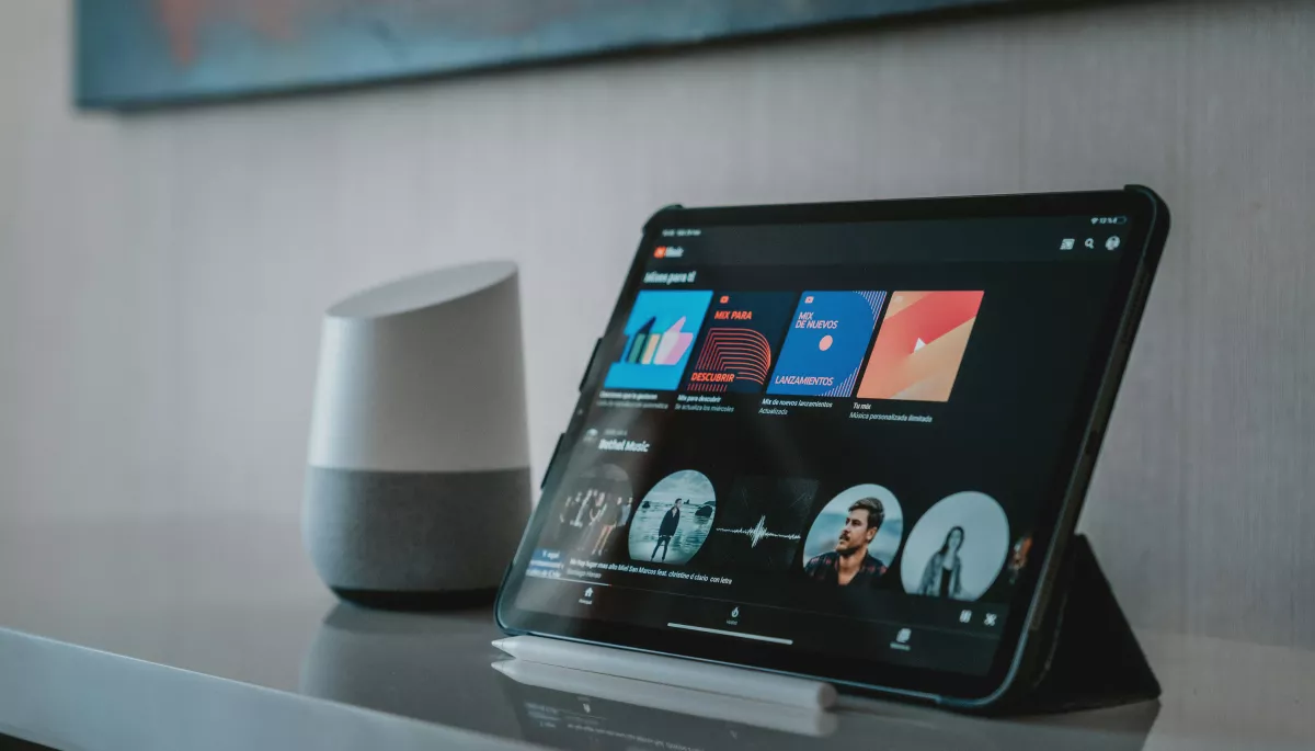 YouTube Music упроваджує платний доступ до текстів пісень