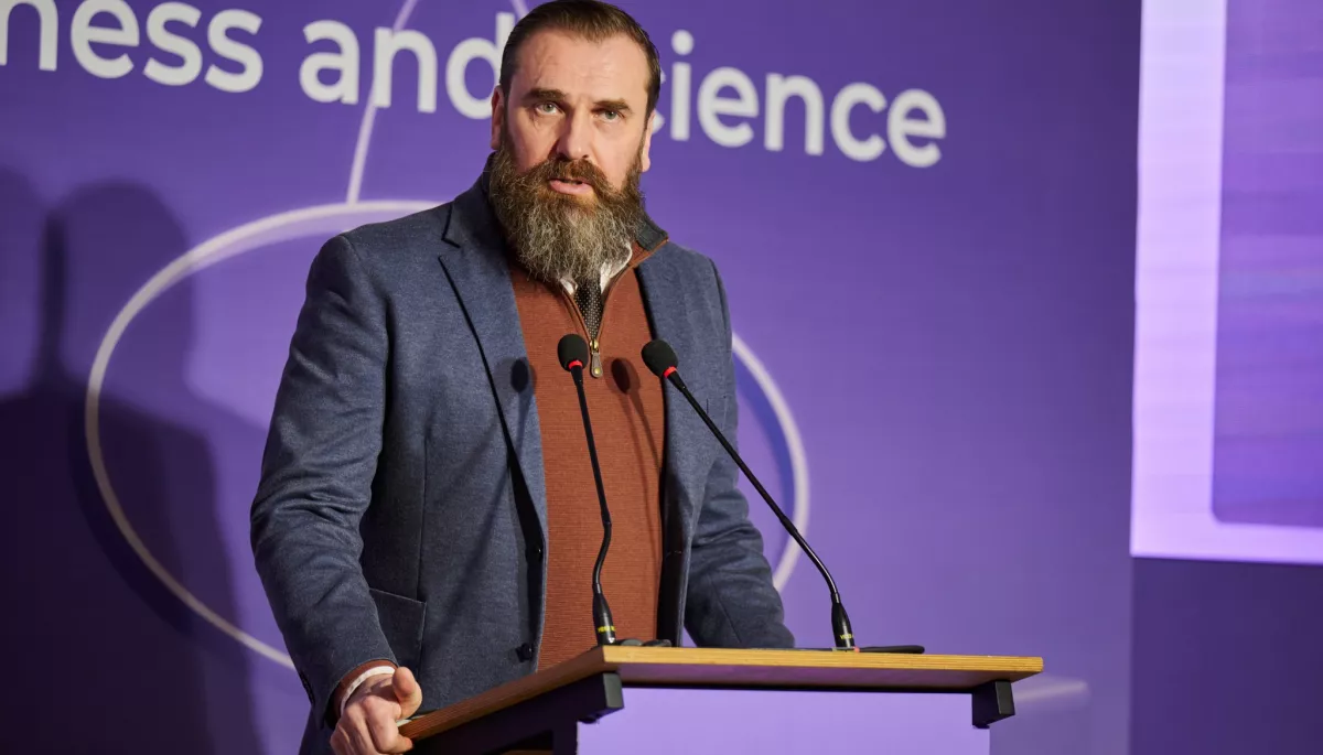 Міністр освіти вважає дискусійним питання заборони смартфонів в українських школах Міністр освіти вважає дискусійним питання заборони смартфонів в українських школах