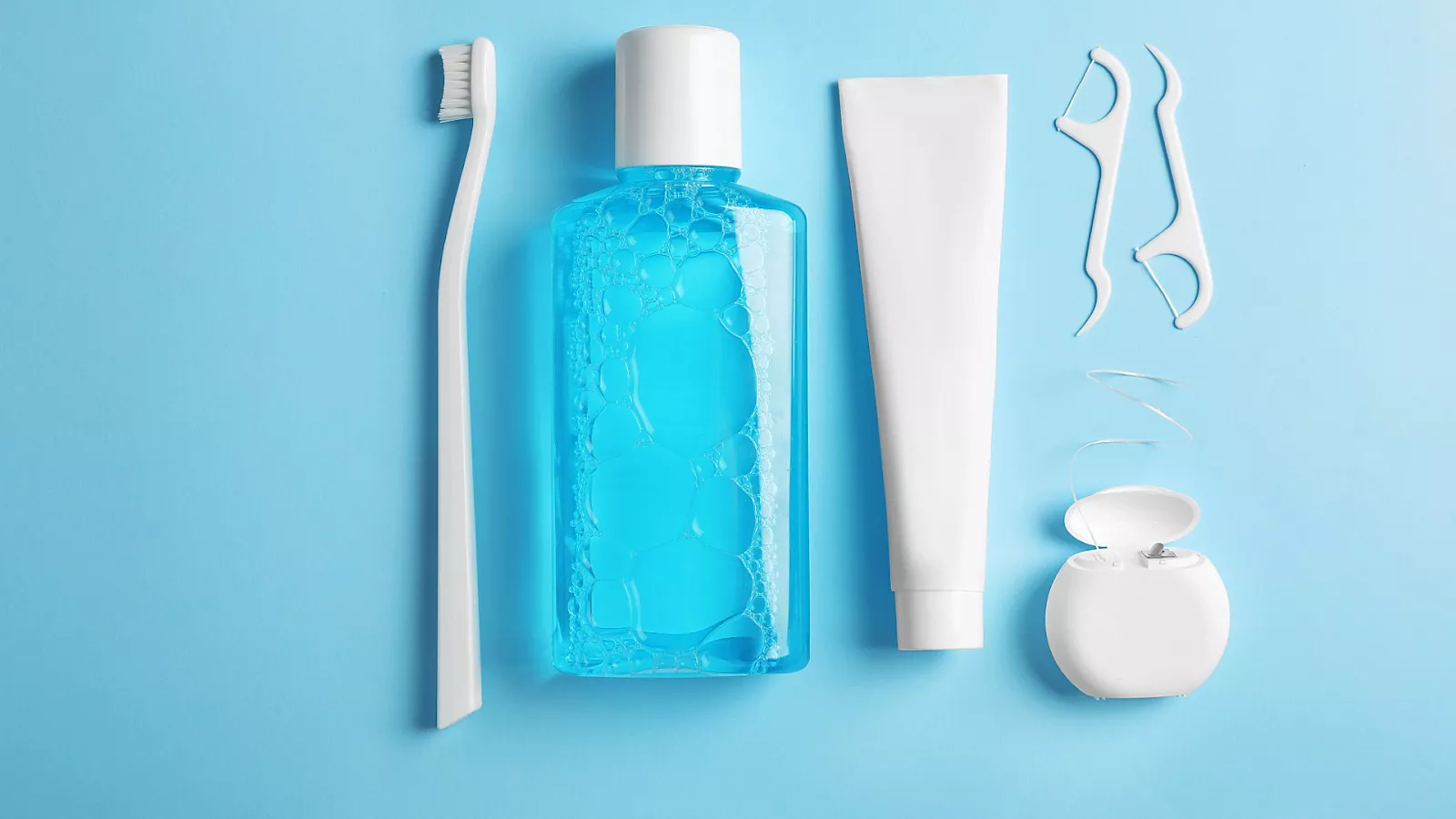 Догляд за зубами та яснами: що шукати в асортименті «Аптеки 9-1-1»