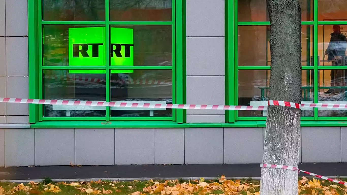 Обхід санкцій по-французьки: як слабкості медіаконтролю працюють на російську пропаганду