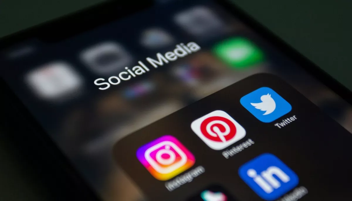 Індонезія запровадила заборону соцмереж для дітей до 16 років