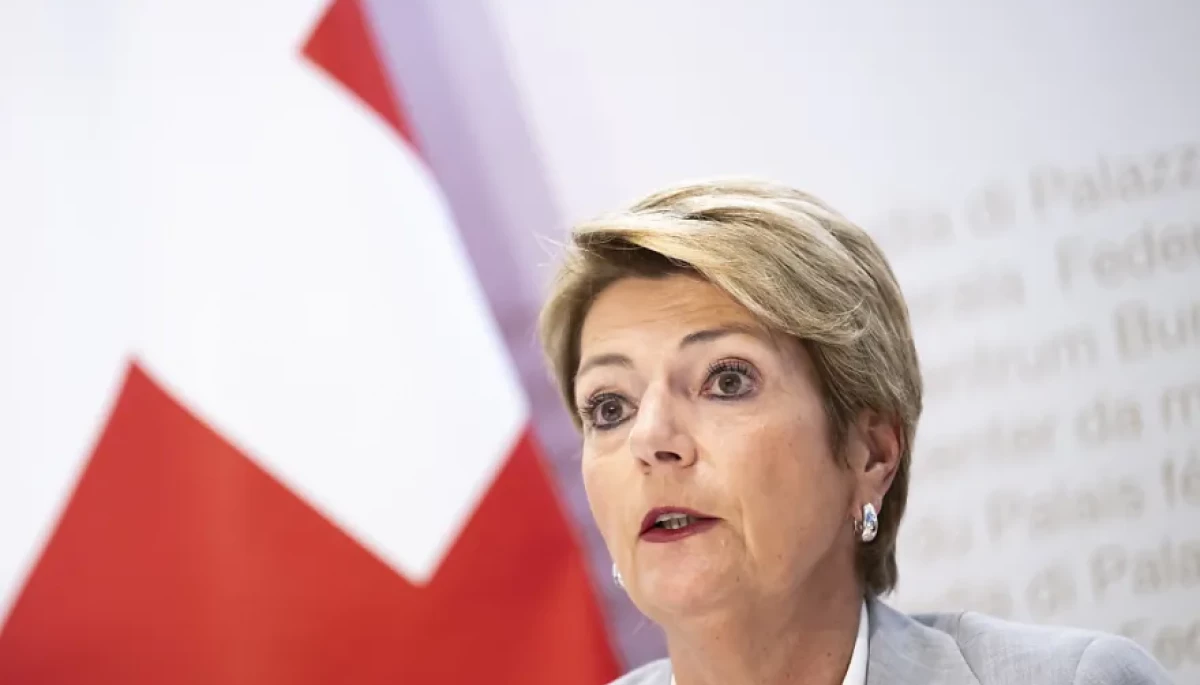 Швейцарська міністерка подала позов через образливий допис про неї, згенерований чатботом Grok