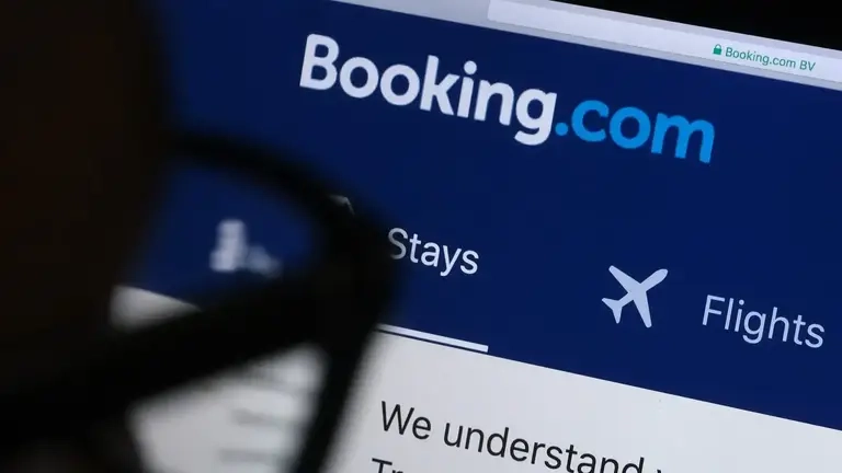 Платформа Booking повідомила про витік особистих даних клієнтів