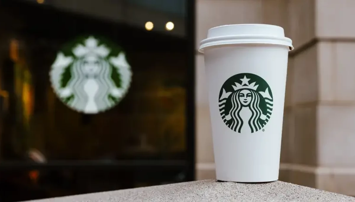 Поліція обшукала офіс Starbucks у Південній Кореї на тлі скандалу навколо рекламної кампанії