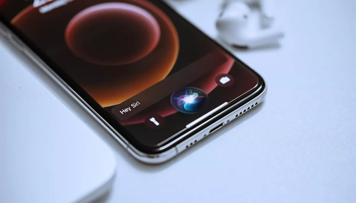 WSJ: Apple веде переговори з видавцями щодо купівлі контенту для нової Siri на базі ШІ WSJ: Apple веде переговори з видавцями щодо купівлі контенту для нової Siri на базі ШІ