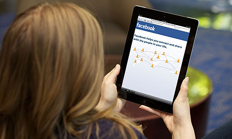 Facebook залишається найпопулярнішою соцмережею американської молоді – опитування